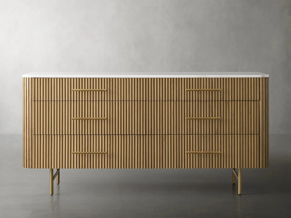 Finnley Six Drawer Dresser-Grace Lamp