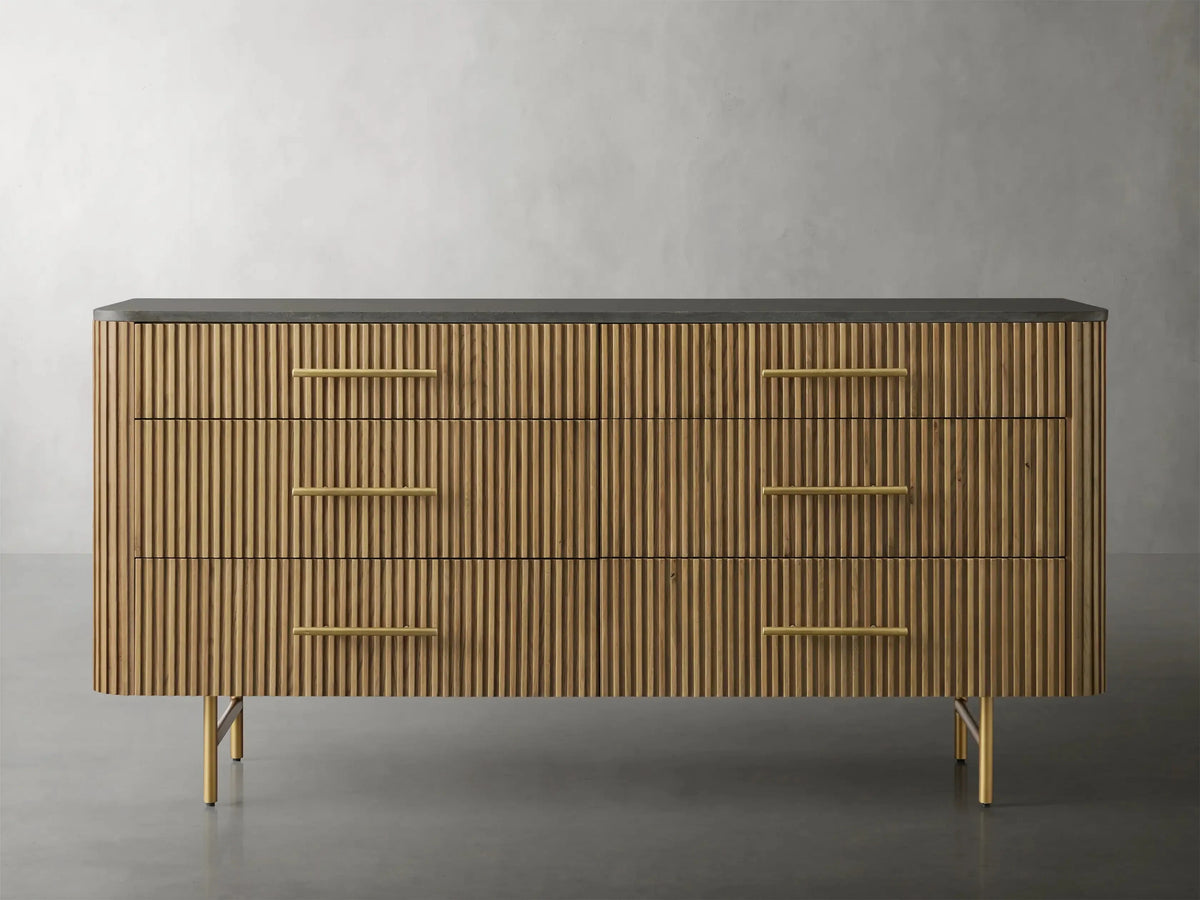 Finnley Six Drawer Dresser-Grace Lamp