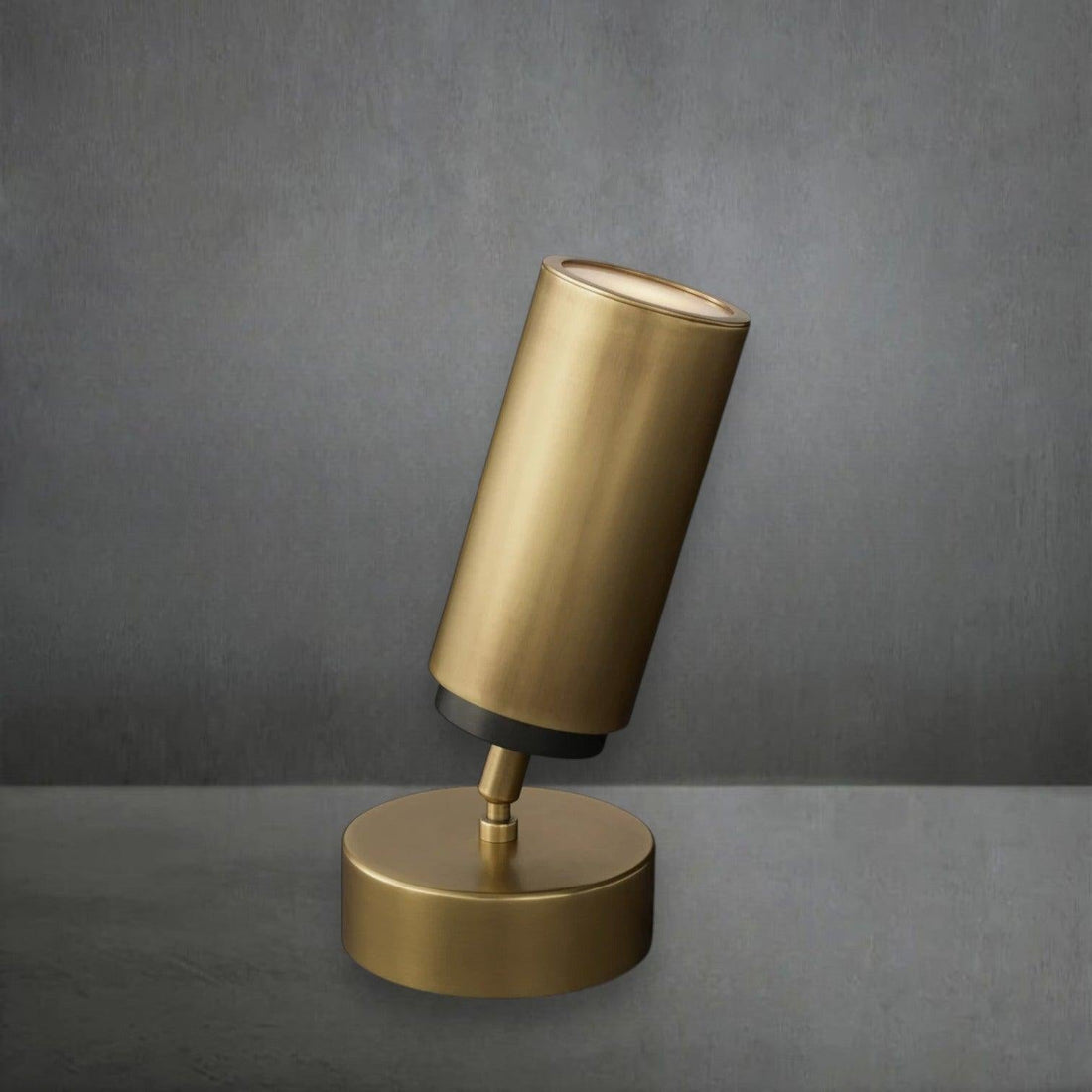 Champeaux Pivoting Spotlight - Grace Lamp